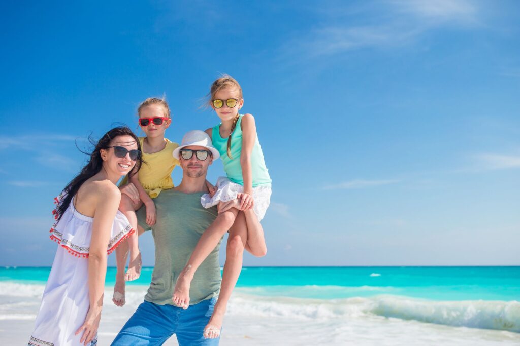 Nov Family Holiday Vaccines: Plan Early for Safe Travel